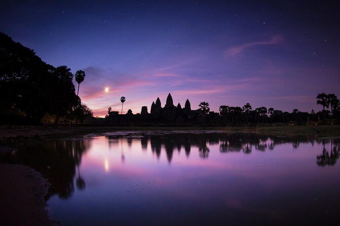 1-Day Angkor Wat Sunrise & All Interesting Temples Private Tour - Angkor Wat at first light: how to use those early hours