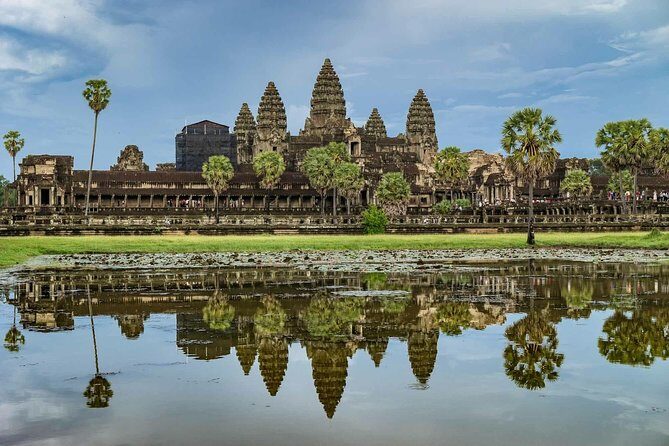 1 Day Discover Angkor Wat Sunrise Private Tour - The licensed guide effect: faster, smoother, and better photo spots
