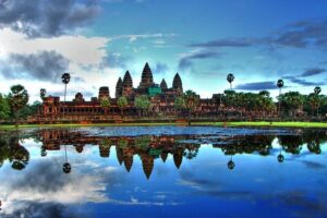 2-Day Angkor Wat & Tonle Sap Tour - Sunrise at Angkor Wat and sunset at Phnom Bakheng (timing is everything)