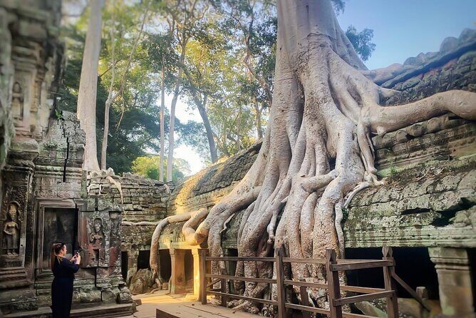 2 Days Guided Historical Tour in Angkor - Day 1: Angkor Wat to Ta Prohm, With the Big Names First