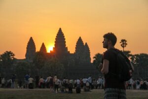 3-Days Discovery Of Angkor: Waterfalls,Floating Village and Banteay Srei temple - Day 1 in Angkor Thom and Angkor Wat: The “Greatest Hits” With Smart Order