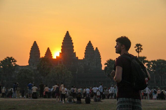 3-Days Discovery Of Angkor: Waterfalls,Floating Village and Banteay Srei temple - Day 1 in Angkor Thom and Angkor Wat: The “Greatest Hits” With Smart Order