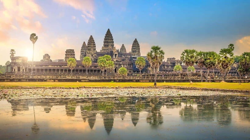 Angkor Wat: 2-Day Sunrise and Floating Village Tour - Day 1 Temple Circuit: Angkor Wat to Bayon, Ta Prohm, and Banteay Kdei
