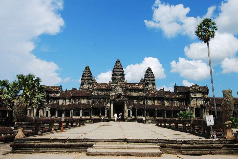 Angkor Wat Full-Day Private Tour with Sunrise - Getting Into Angkor Wat: Passes, Dress Code, and First Views