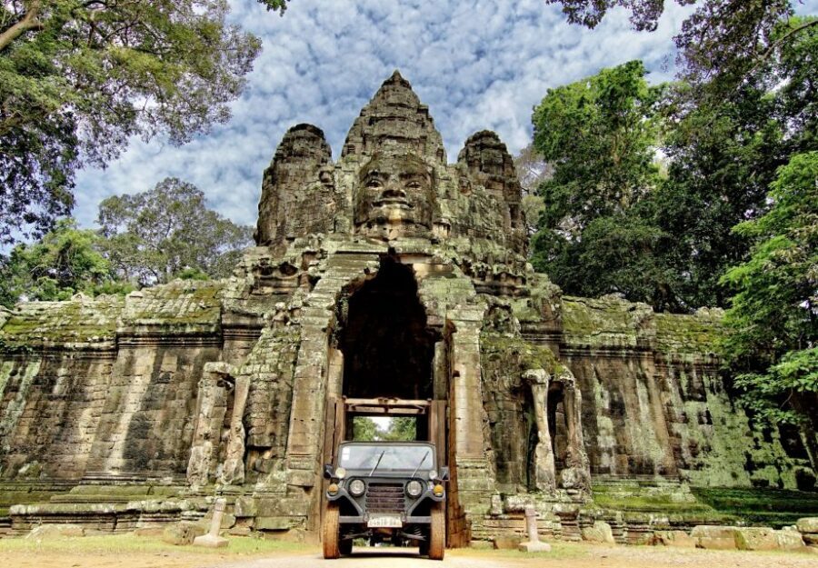 Angkor Wat in a vintage Jeep with driver - jeep rental - Your Day Plan from Pickup to Temple Hopping (8:00AM–5:00PM)