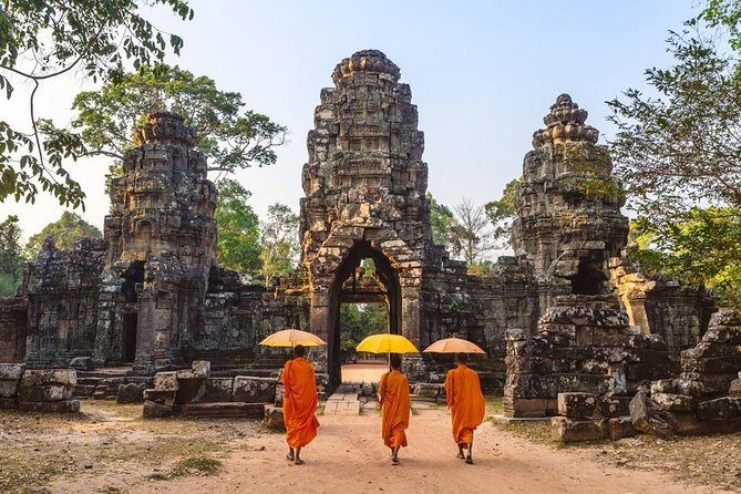 Angkor Wat plus Balloon Ride with Khmer Lunch - Your day schedule: from hotel pickup to park lunch and back