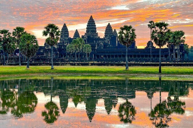 Angkor Wat Private 2 day tour including National Park Phnom Kulen - Sunrise Angkor Wat with an early 04:45 start