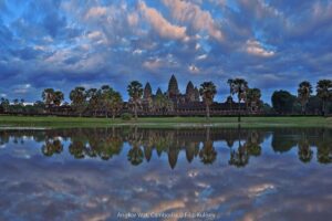 Angkor Wat Sunrise or Sunset Tour with Guide from Siem Reap - Small-group size (up to 13) and why it matters at Angkor
