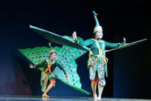 Apsara Dance Performance - Including Buffet Dinner & Hotel Pickup - Amazon Angkor or Morakot: where dinner and the stage connect