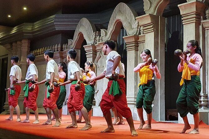 Apsara Dance Performance - Including Buffet Dinner & Hotel Pickup - The buffet dinner: Khmer comfort food, fresh cooking, and vegetarian reality checks