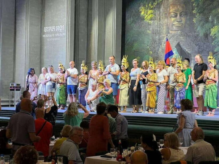Apsara Performance with Dinner include Pick up & Drop off - Tuk-Tuk Pickup and Timing That Saves You Headaches