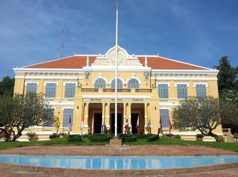 Battambang: Tuk-Tuk, Bamboo Train, Killing/Bat Caves, Sunset - Killing Cave and Bat Cave at Sunset: Serious History Meets Living Nature