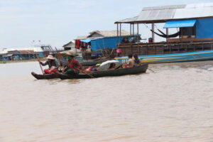 From Siem Reap: Tonle Sap Floating Villages Tour - From your hotel to the lake: the 10:00 timetable and your comfort