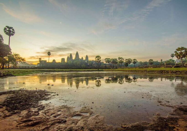 Full-Day Angkor Wat Sunrise and Sunset Private Tour - Angkor Wat sunrise: what to expect when you arrive before the world wakes up