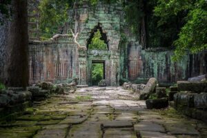 Full-Day Angkor Wat Sunrise Private Tour with Guide from Siem Reap - Angkor Wat Sunrise and the Main Entrance Climb