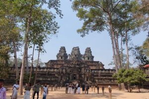 Full Day Angkor Wat Temples Tour with Pickup - Angkor Wat as the anchor stop: the first big wow
