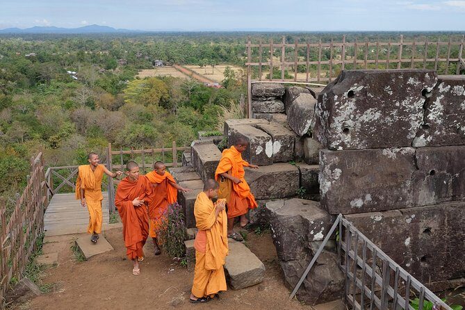 Full-Day Preah Vihear, Koh Ker and Beng Mealea Private Tour - Your guide and driver: how explanations make ruins click