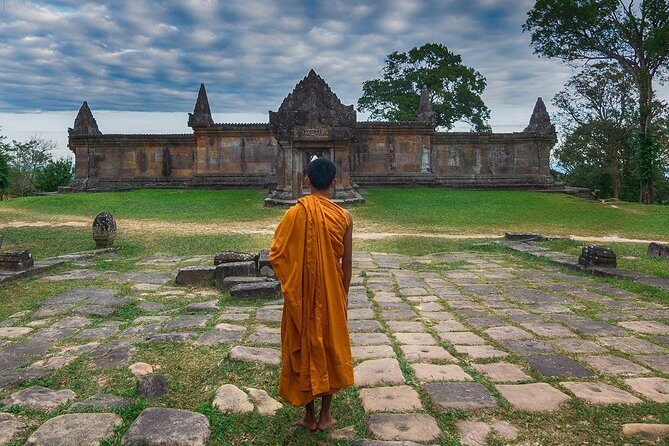 Full-Day Preah Vihear, Koh Ker and Beng Mealea Private Tour - Preah Vihear: the cliffside temple you can see from a long way