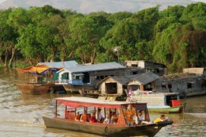Kompong Khleang Floating Village from Siem Reap - Tonle Sap Lake: why the water level changes everything