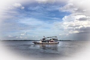 One-Way River cruise/road tour from Phnom Penh to Siem Reap or Siem Reap to PP - Queen Tara cruise time: what to expect from the water segment