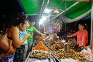 Phnom Penh Evening Food Tour - Inclusive 5 stops local Tastings - Tuk-tuk pickup and a 4½-hour rhythm you can actually handle