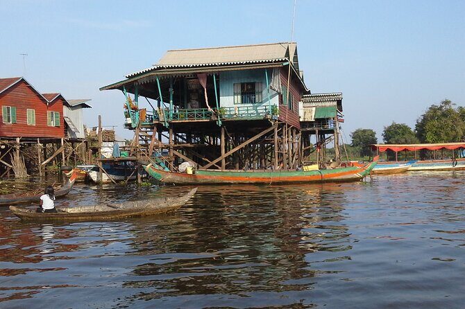Private Half-Day Tour to Kampong Phluk Flooded Forest and Floating Villages - Ro Lus Market on the Rolous River: Local Rhythm in an Hour