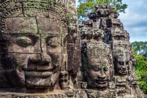 Private sunrise 'small tour' of Angkor Wat with car or van & Guide - Angkor Wat First: Seeing the Famous Site Without the Late-Morning Chaos