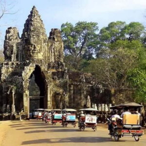 Siem Reap: Angkor 1-Day Private Tour with Sunset or Sunrise - Sunrise vs sunset at Angkor Wat: timing, crowds, and weather reality