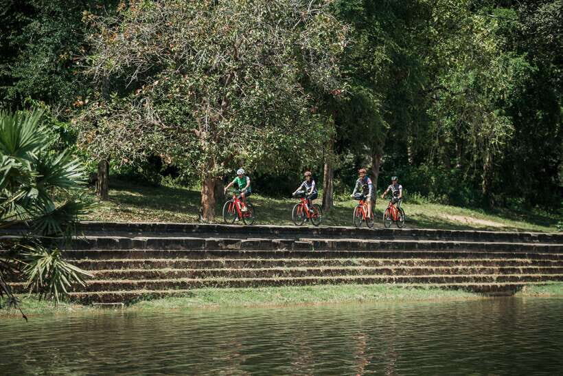 Siem Reap: Angkor Wat Sunrise Bike Tour & Jungle Breakfast - Why Angkor Wat sunrise looks better when you’re moving