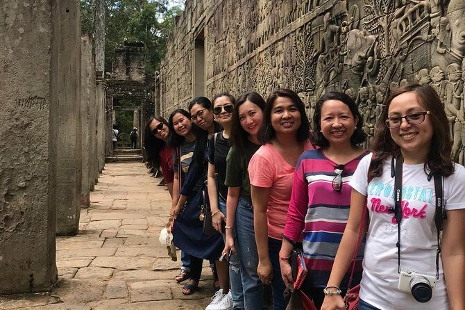 Siem Reap: Angkor Wat Sunrise Explore The Most Iconic Temples - Tonle Om Gate area: the grand causeway finish