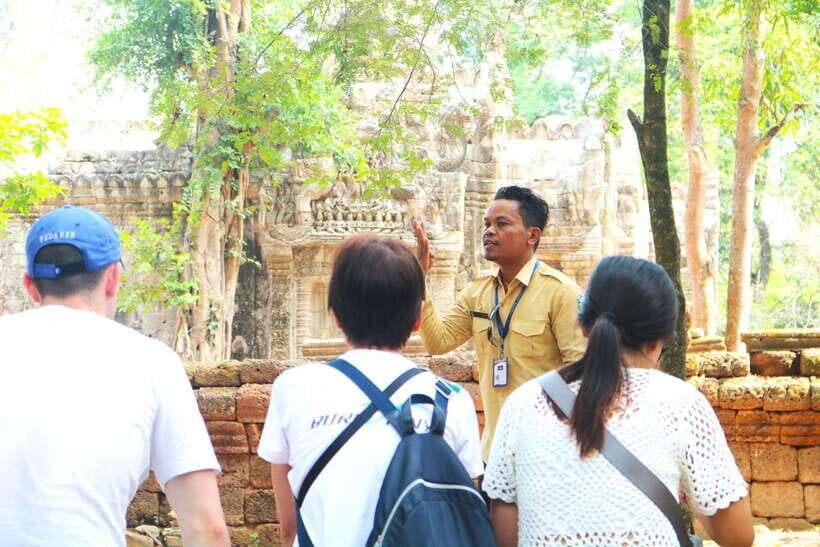 Siem Reap: Angkor Wat with German or English Guided Tour - Srah Srang break: use the 1-hour reset well