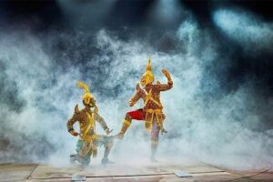 Siem Reap Apsara Dinner show & Hotel Pick up - Morokot Angkor venue: big hall, serious production