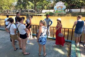 Siem Reap City Walking Tour - Stop 1: Royal Residence and gardens—more than a photo stop