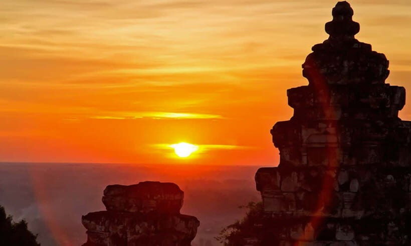 Siem Reap: Full-Day Angkor Wat Guided Tour with Sunset - How the day moves from Siem Reap, pickup to first temples