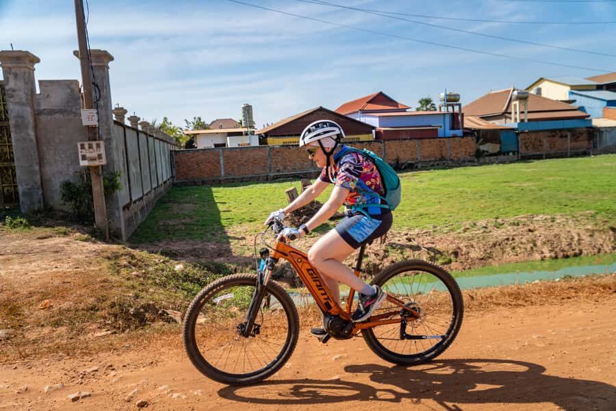 Siem Reap: Guided Countryside Bike Tour - Key things you’ll notice on this Siem Reap bike tour