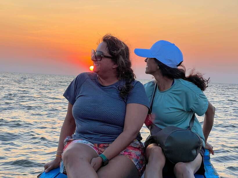 Siem Reap: Kampong Phluk and Tonle Sap Sunset Boat Cruise - Reaching Kampong Phluk: how the day moves from port to floating life