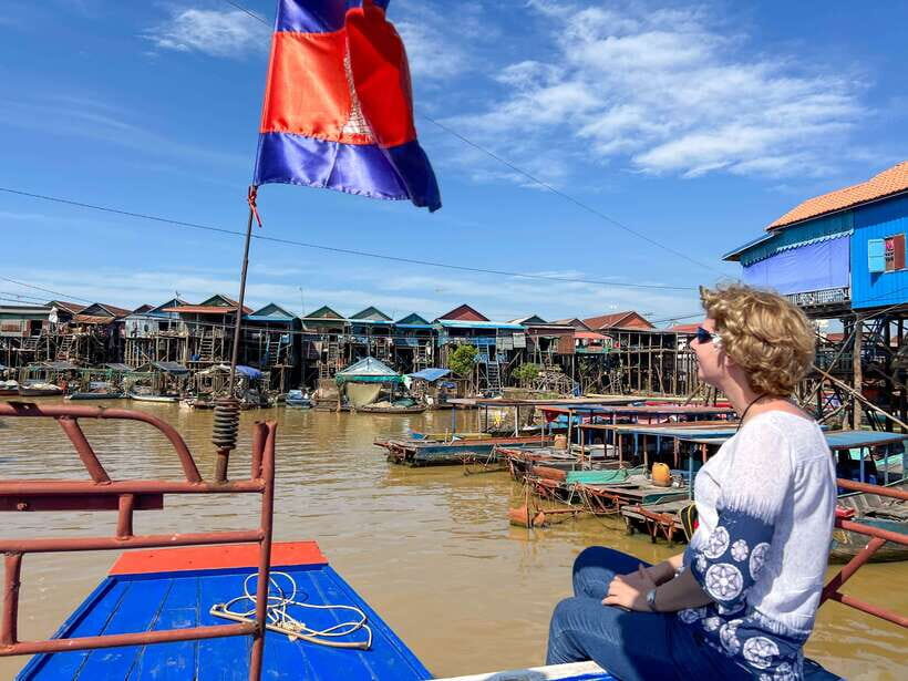 Siem Reap: Kampong Phluk and Tonle Sap Sunset Boat Cruise - The ride to Tonle Sap: expect countryside and a real change in scenery