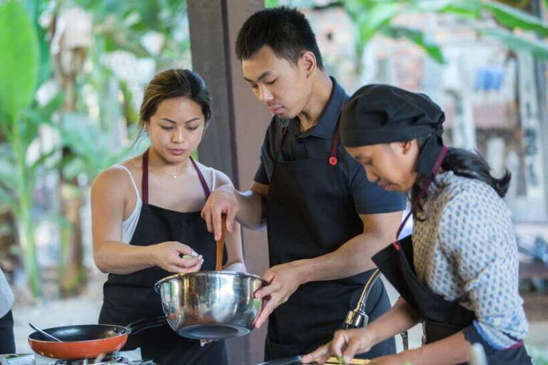 Siem Reap: Khmer Cooking Class at a Local's Home - Inside the Local Home Kitchen: How the Class Works in Real Time