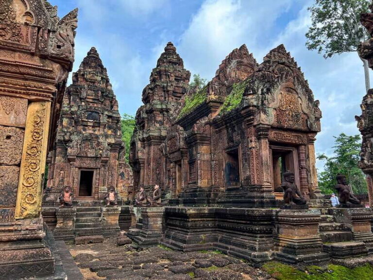 Siem Reap: Koh Ker, Beng Mealea, & Banteay Srei Join-in Tour - Preah Dak Village: Palm Cakes and a Quick Taste of Daily Life