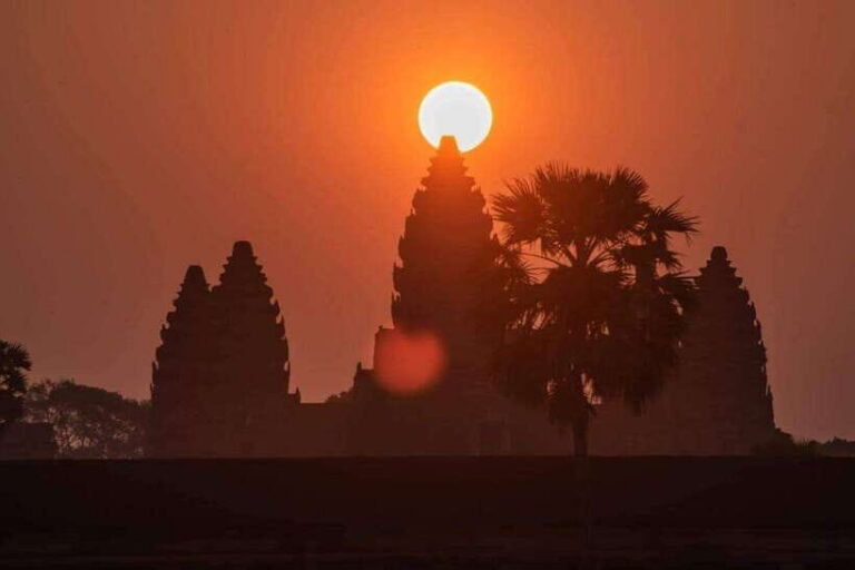 Sunrise at Angkor Wat Temple: 3-Hour Private Tour - Sunrise at Angkor Wat: the part you’re paying for