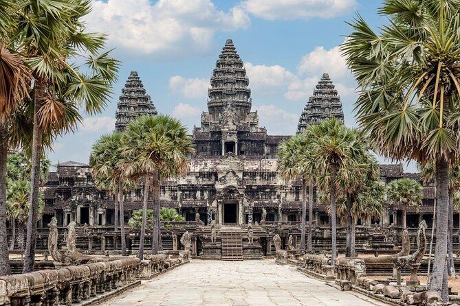 Sunset or sunrise bicycle tour around Angkor Wat and nearby temples - Key things that make this bike tour worth your time