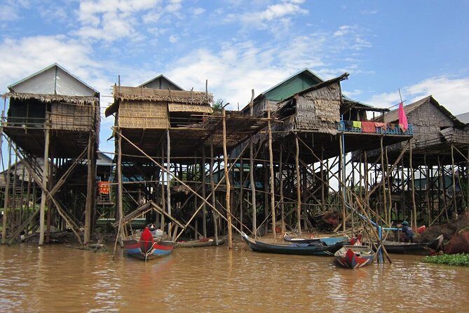 Tonle Sap Lake-Floating Villages-Mangrove Forest - Chong Khneas From the Boat: The First Look at Floating Life